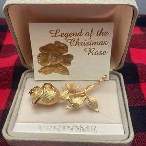 ❤️VENDOME Christmas Rose Brooch VTG.